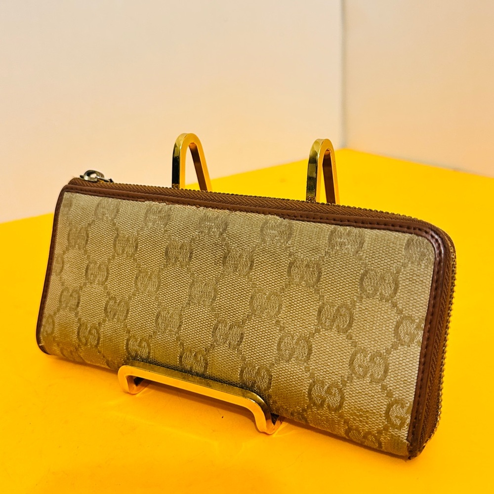 Gucci Beige and Brown Women's Wallet - Picture 3 of 11